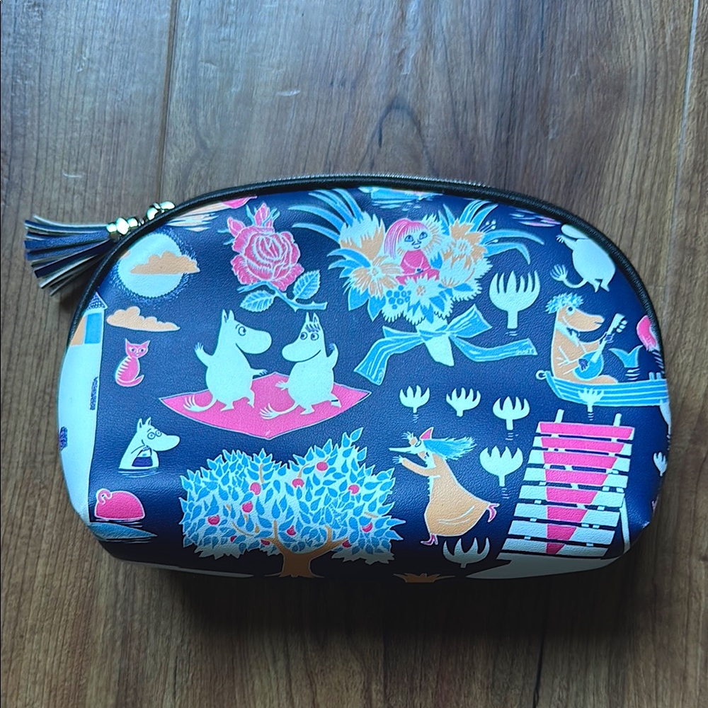 Moomin makeup pouch